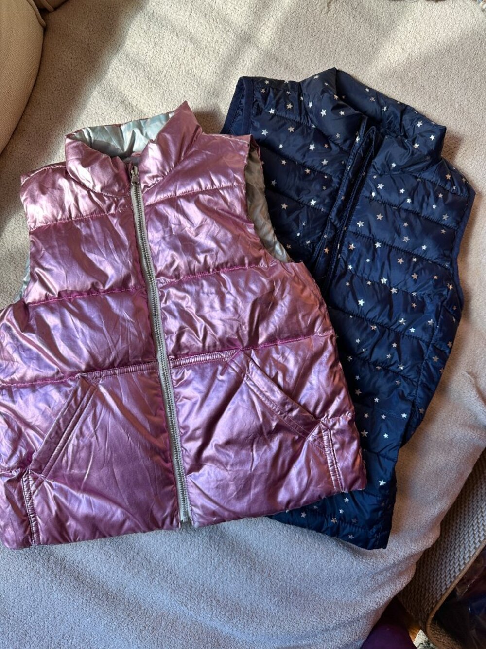 TWO GAP puffer vests : navy with silver stars, rose gold metalic M